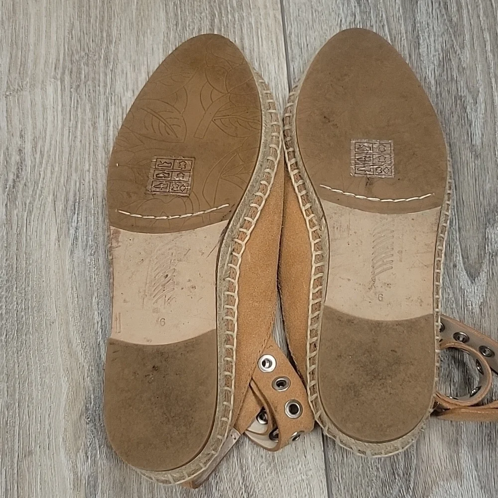 Paige Copa Camel Espadrille Flat Size 6